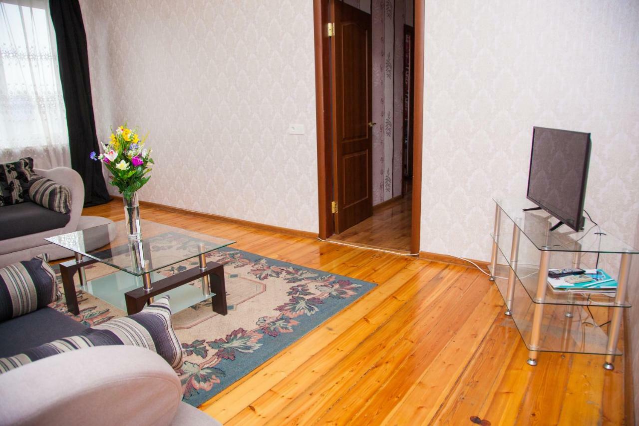 Apartment On Stalevariv Street 7 Zaporizhia Exterior foto